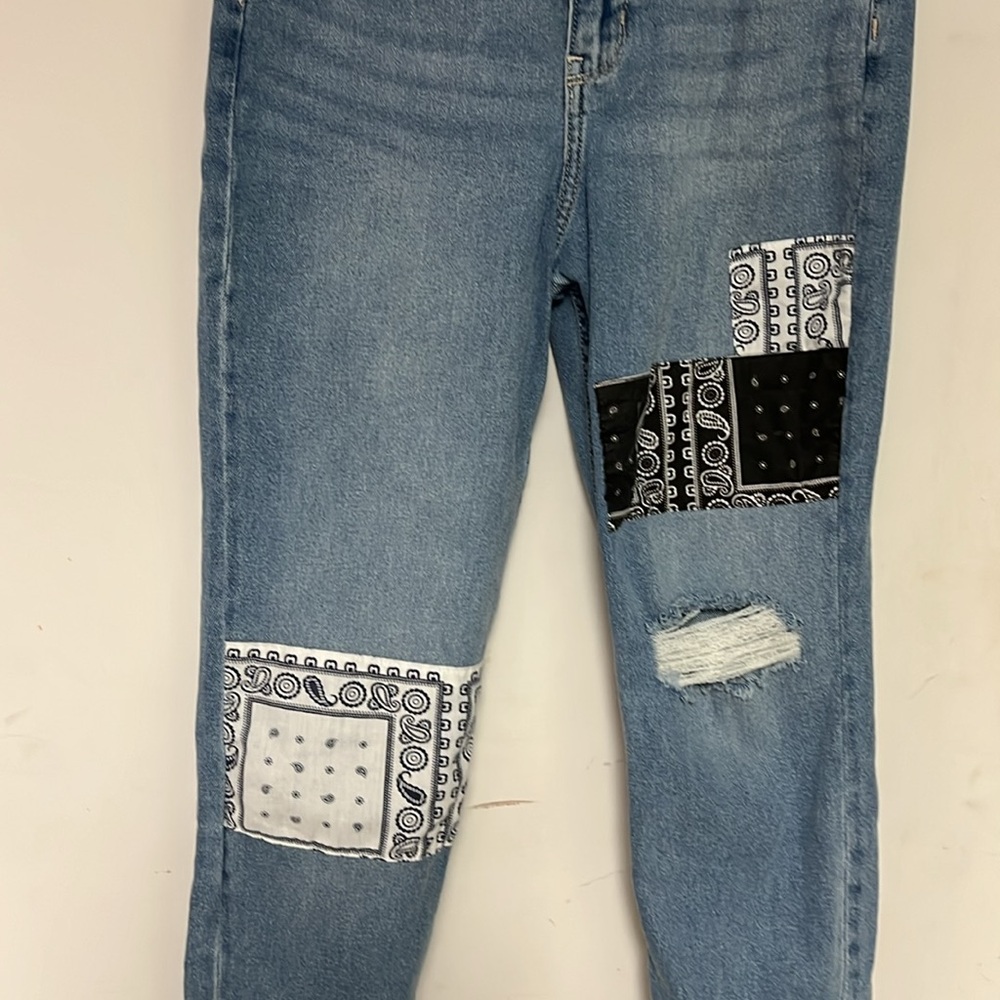Hollister jeans.  W 26 L 25. Great condition. - Picture 2 of 7